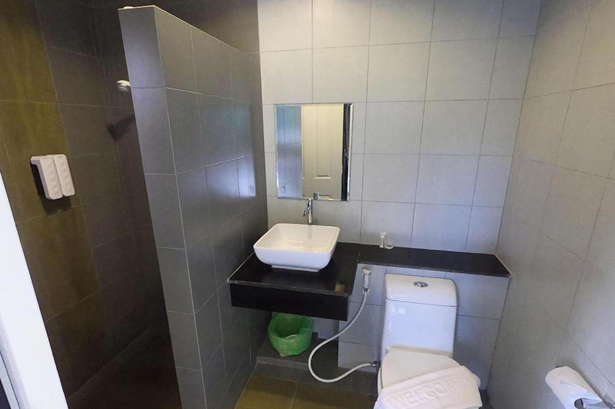 Friendly Hotel Krabi Exterior photo